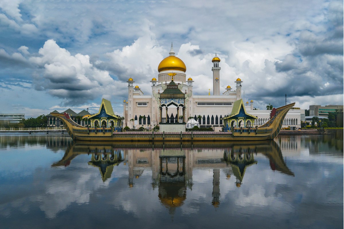 Bruneýdäki Omar Ali Saifuddin metjidi