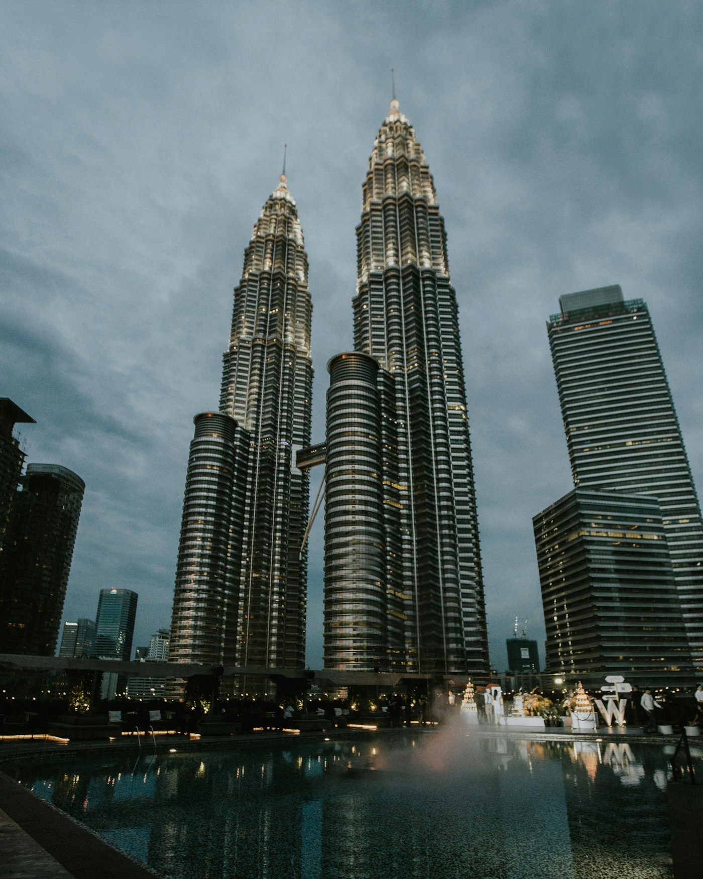 Kuala-Lumpuryň agşam çyralary